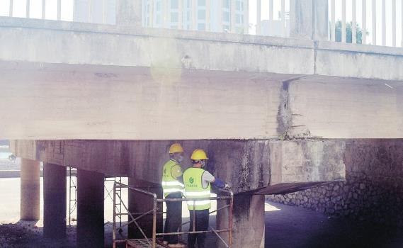 茂名市区江东北路桥梁维修加固工程正式动工